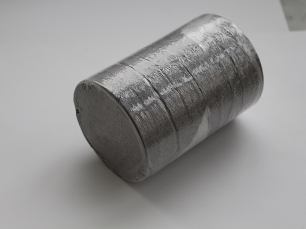 Electrolytic polishing of aluminum alloy surface.